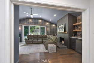 Single Family Residence, 4303 Bonavita dr, Encino, CA 91436 - 9