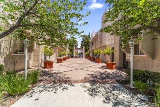 Condominium, 5401 Zelzah AVE, Encino, CA  Encino, CA 91316