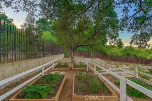 Single Family Residence, 9733 Kentland ave, Chatsworth, CA 91311 - 46