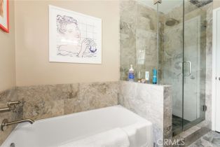 Single Family Residence, 14060 Chandler blvd, Sherman Oaks, CA 91401 - 24