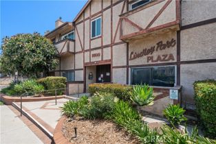 Condominium, 5500 Lindley AVE, Encino, CA  Encino, CA 91316