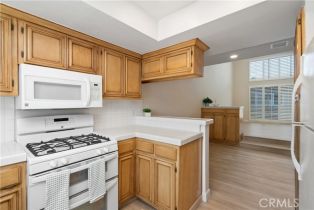 Condominium, 14853 Hartsook st, Sherman Oaks, CA 91403 - 10