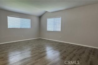 Single Family Residence, 10523 Hayvenhurst ave, Granada Hills, CA 91344 - 4