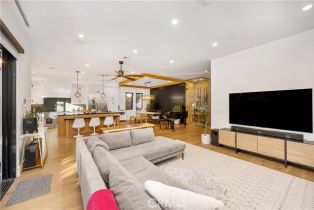 Single Family Residence, 4543 Lennox ave, Sherman Oaks, CA 91423 - 10