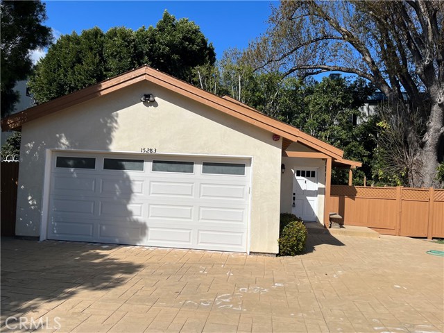 Single Family Residence, 15283 Valley Vista blvd, Sherman Oaks, CA 91403 - 1