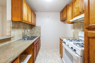 Condominium, 18620 Hatteras st, Tarzana, CA 91356 - 4