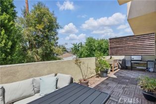 Condominium, 11445 Moorpark st, Studio City, CA 91602 - 17