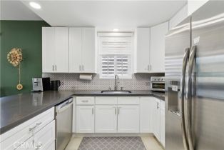 Condominium, 11445 Moorpark st, Studio City, CA 91602 - 7