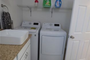 Single Family Residence, 5650 Lake Lindero dr, Agoura Hills, CA 91301 - 11