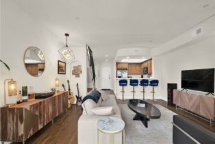 Condominium, 5753 White Oak ave, Encino, CA 91316 - 10