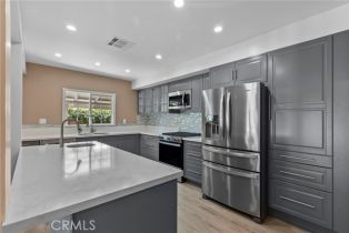 Single Family Residence, 15711 Hiawatha st, Granada Hills, CA 91344 - 10