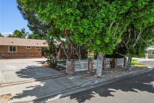 Single Family Residence, 15711 Hiawatha st, Granada Hills, CA 91344 - 2