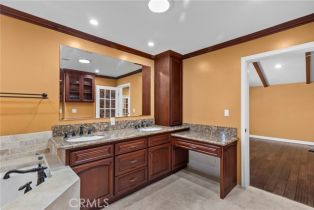 Single Family Residence, 15711 Hiawatha st, Granada Hills, CA 91344 - 34