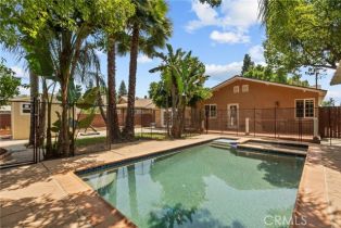 Single Family Residence, 15711 Hiawatha st, Granada Hills, CA 91344 - 41