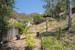 Single Family Residence, 24311 Sylvan Glen rd, Calabasas, CA 91302 - 35