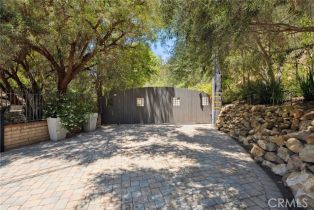 Single Family Residence, 24311 Sylvan Glen rd, Calabasas, CA 91302 - 37