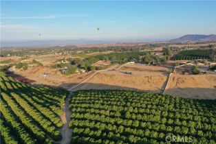 , 39682 Via Cacho, Temecula, CA 92592 - 5