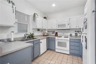 Condominium, 26390 Arboretum way, Murrieta, CA 92563 - 9