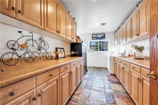 Single Family Residence, 21990 Village way, Canyon Lake, CA 92587 - 26