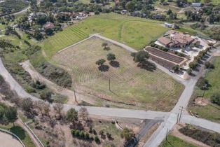 , 5 Yucca rd, Fallbrook, CA 92028 - 2