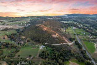 , 39948 Avenida La Cresta, Murrieta, CA 92562 - 7