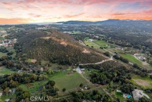 , 39948 Avenida La Cresta, Murrieta, CA 92562 - 8