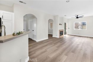 Condominium, 26438 Arboretum WAY, Murrieta, CA  Murrieta, CA 92563