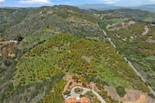 , 48825 Via Vaquero, Temecula, CA 92590 - 4