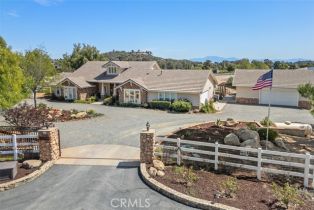Single Family Residence, 19315 Avenida Cordoba, Murrieta, CA 92562 - 2