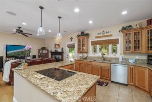 Single Family Residence, 19315 Avenida Cordoba, Murrieta, CA 92562 - 39