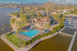 Condominium, 22402 Canyon Club dr, Canyon Lake, CA 92587 - 22