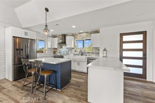 Condominium, 22402 Canyon Club dr, Canyon Lake, CA 92587 - 7