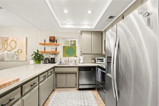 Condominium, 24311 Canyon Lake dr, Canyon Lake, CA 92587 - 8