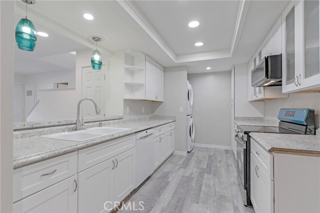 Condominium, 31864 Railroad Canyon rd, Canyon Lake, CA 92587 - 1