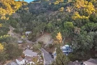 , 1240 Micheltorena #13 st, Santa Barbara, CA 93101 - 8