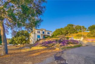 Single Family Residence, 2424 Gird rd, Fallbrook, CA 92028 - 2