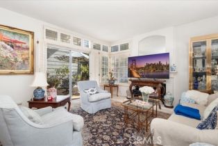 Condominium, 3620 Daffodil ave, Corona Del Mar, CA 92625 - 4