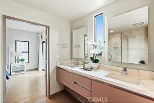 Condominium, 18719 Redwing st, Tarzana, CA 91356 - 18