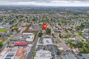 Single Family Residence, 1058 Almond ave, Orange, CA 92866 - 39