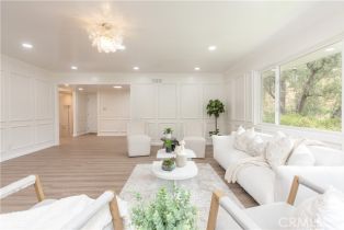 Single Family Residence, 14879 Jadestone dr, Sherman Oaks, CA 91403 - 12