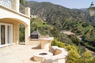 Single Family Residence, 2302 Crystal ln, Pasadena, CA 91107 - 22