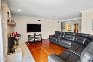 Single Family Residence, 115 Kanan rd, Oak Park, CA 91377 - 10