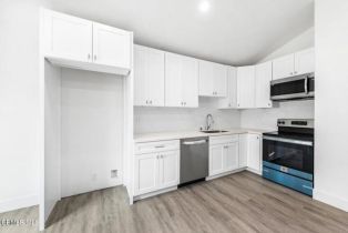 , 839 Calle Margarita, Thousand Oaks, CA 91360 - 6