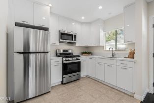 Single Family Residence, 15233 Camarillo st, Sherman Oaks, CA 91403 - 24