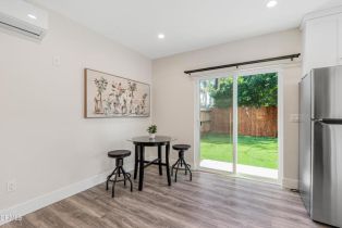 Single Family Residence, 15233 Camarillo st, Sherman Oaks, CA 91403 - 33