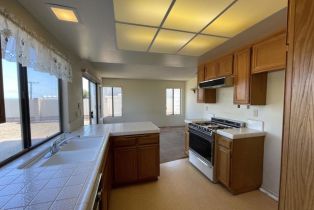 Single Family Residence, 1352 Fallen Leaf ave, Ventura, CA 93004 - 14