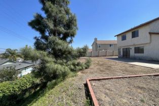 Single Family Residence, 1352 Fallen Leaf ave, Ventura, CA 93004 - 45