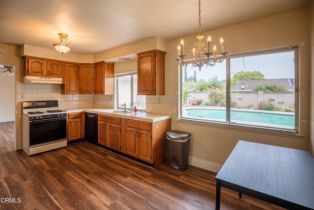 Single Family Residence, 1572 Dover ave, Thousand Oaks, CA 91360 - 12