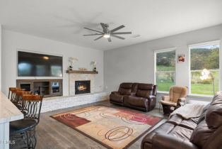 Single Family Residence, 181 Via Sandra, Newbury Park, CA 91320 - 24