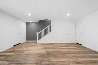 Townhouse, 667 Pedro st, Camarillo, CA 93010 - 7